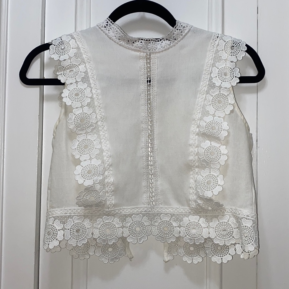 Feminine white crop top